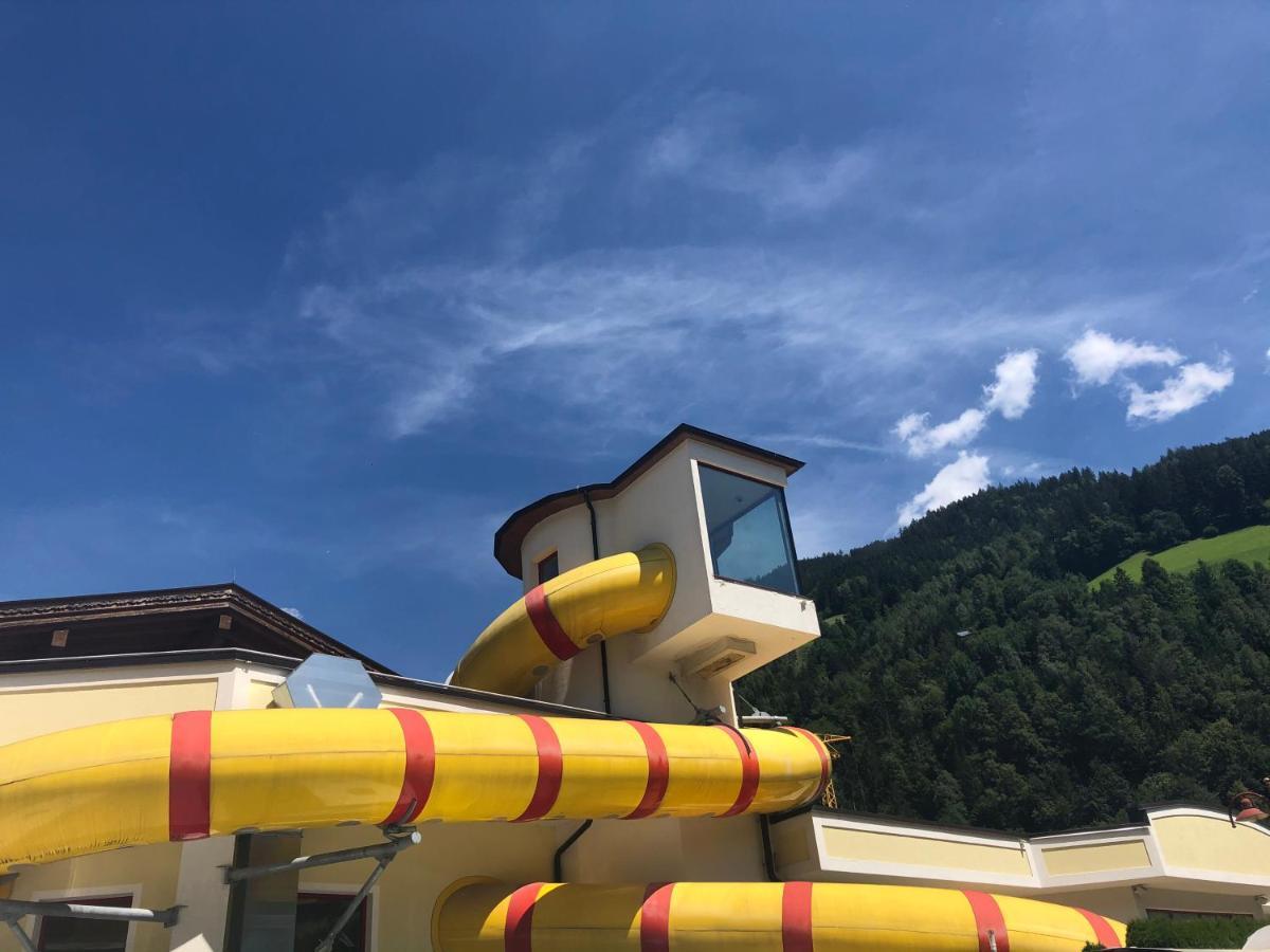 فندق Zillergluckhutte - 5 Sterne Camping Aufenfeld Aschau Im Zillertal المظهر الخارجي الصورة